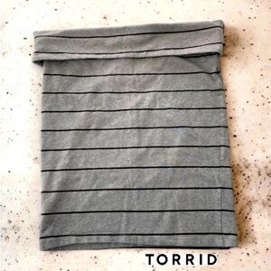 TORRID Stripped bodycon skirt- Size 0 (10/ Large)